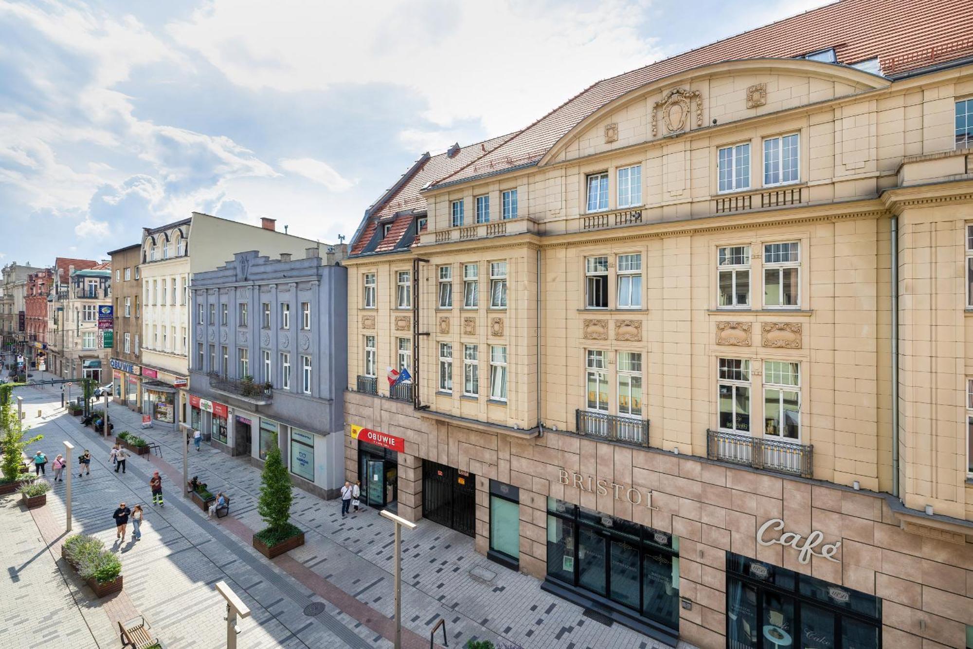 Nowoczesne I Stylowe Apartamenty W Centrum Bytomia Blisko Rynku By Noclegi Renters Extérieur photo